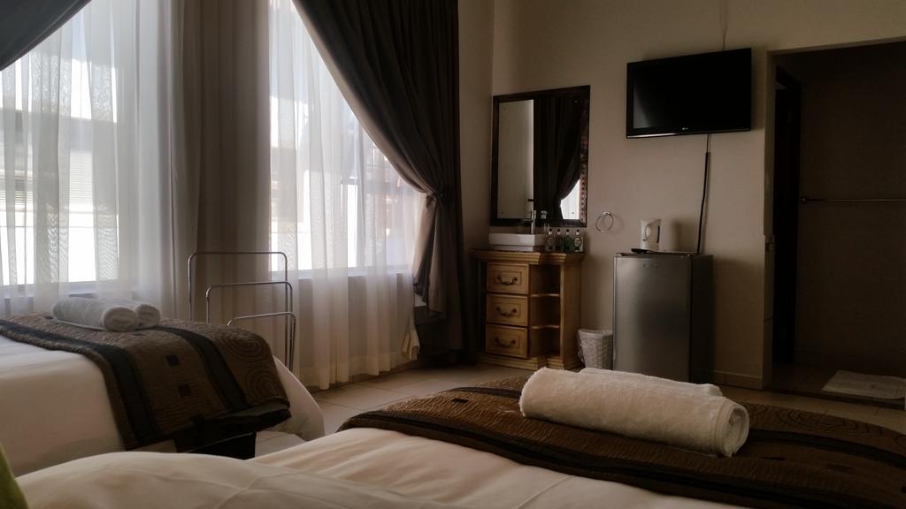Summerset Place Country House Bela-Bela Chambre photo